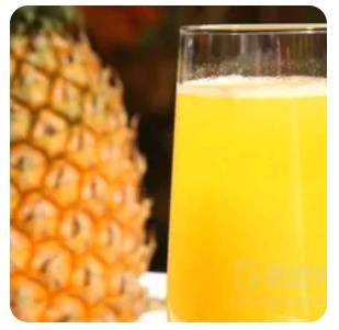 Fresh pineapple juice