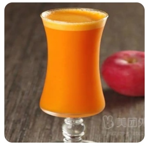 Fresh carrot juice