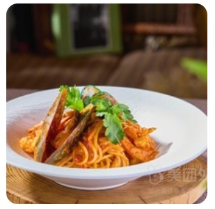 Spicy Tomato Seafood Pasta