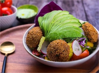  EIiFalafel Salad