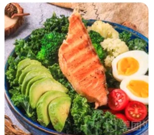 Salmon Avocado Salad + American Coffee