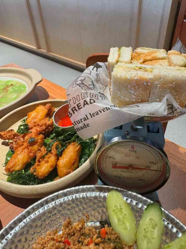 Geylang Geylang Singapore Restaurant (Disney Town Store)   branch