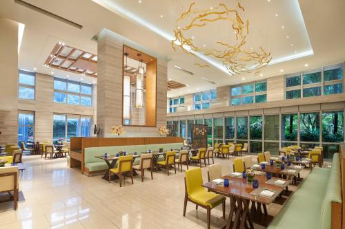 Science City Poly Junya Hotel·Moonlight Western Restaurant