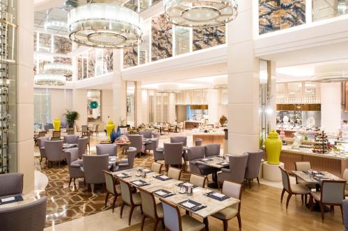 Moonlight Western Restaurant (Crowne Plaza Zengcheng Poly)